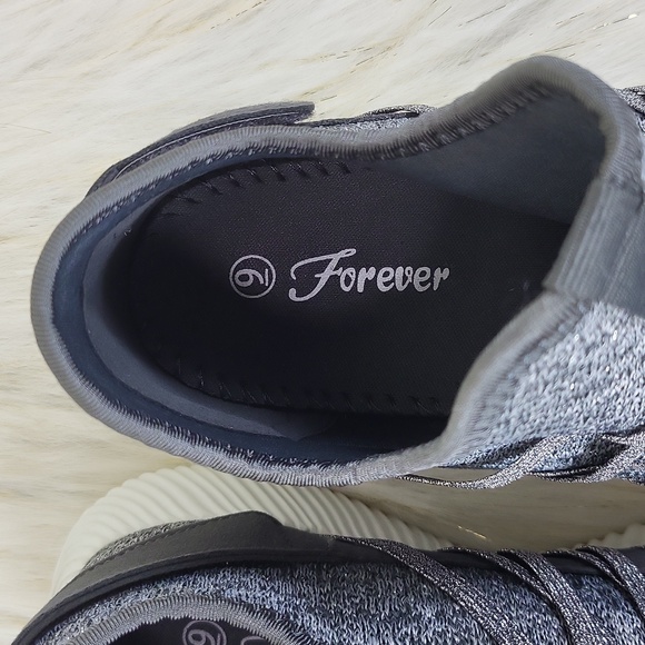 Forever Sneakers - Picture 5 of 7